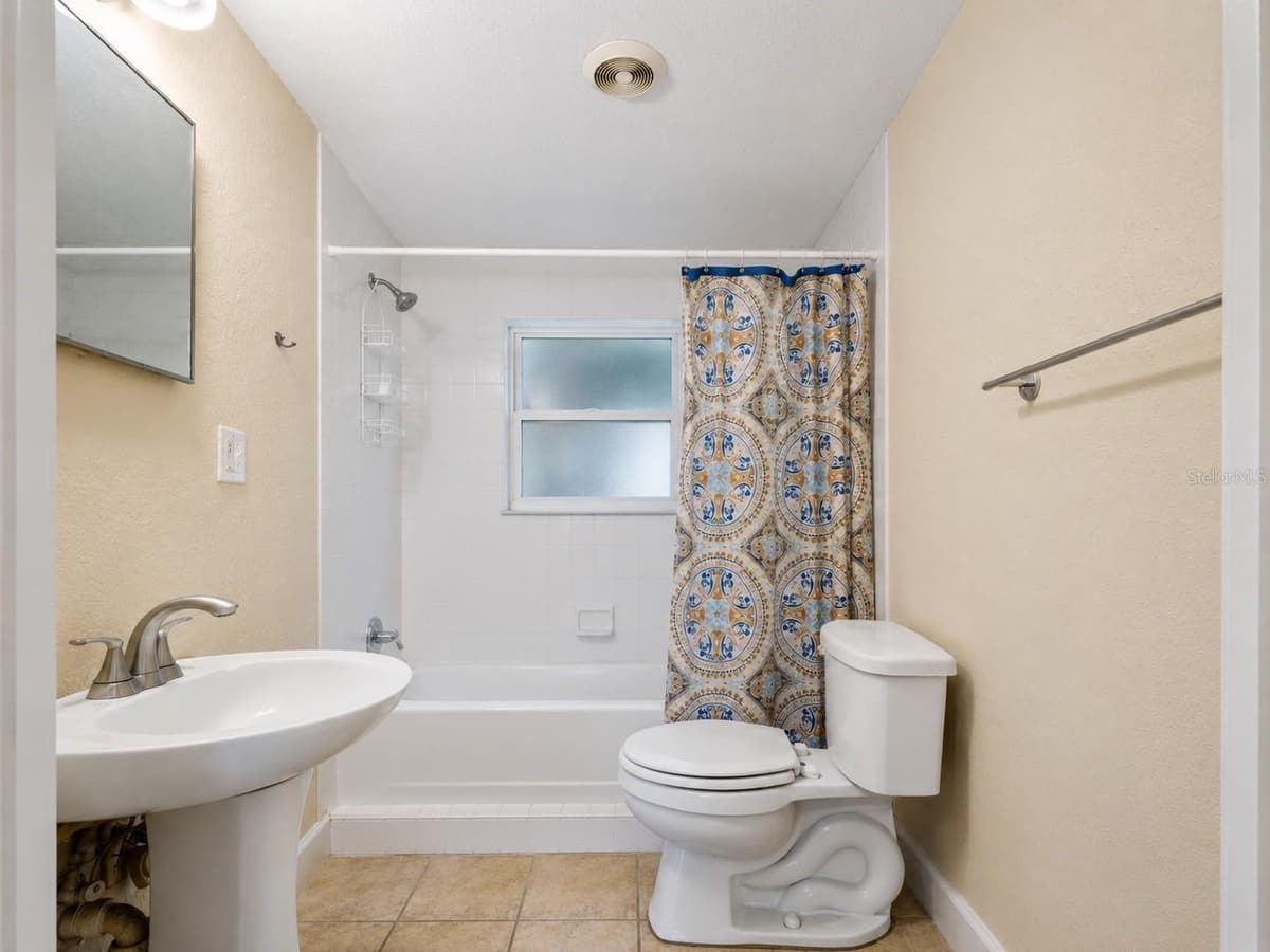 1104 MALCOM ROAD — photo 12 of 21