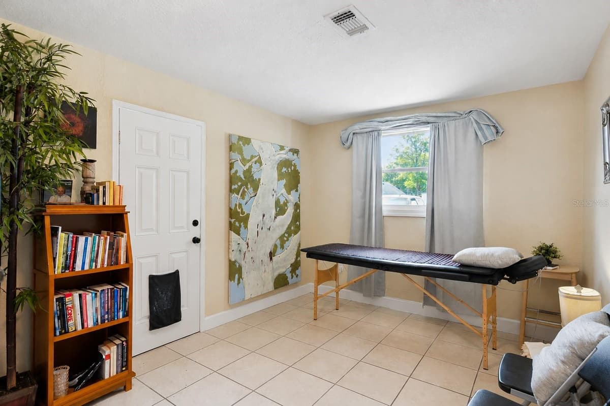 1104 MALCOM ROAD — photo 11 of 21