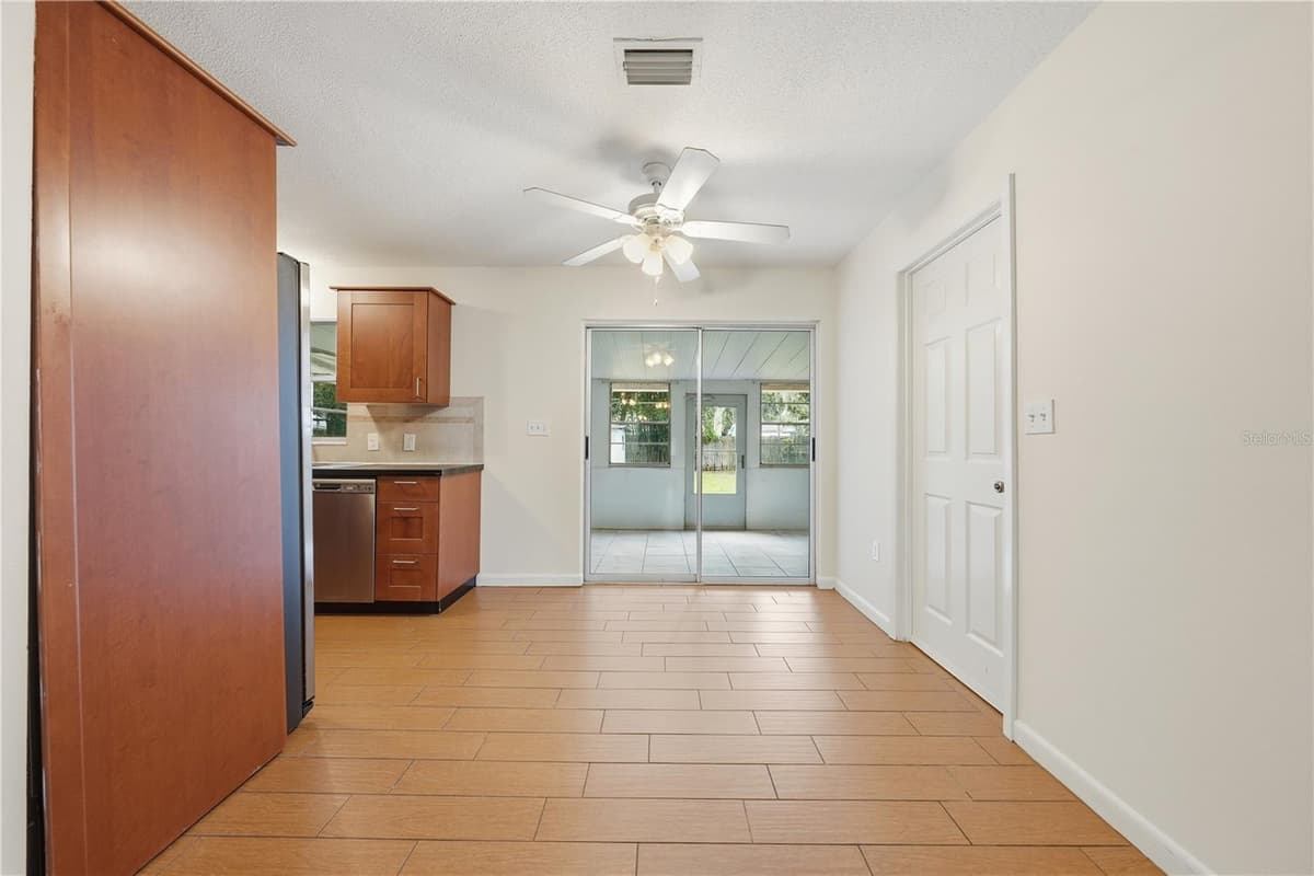 205 PONCE STREET — photo 9 of 35