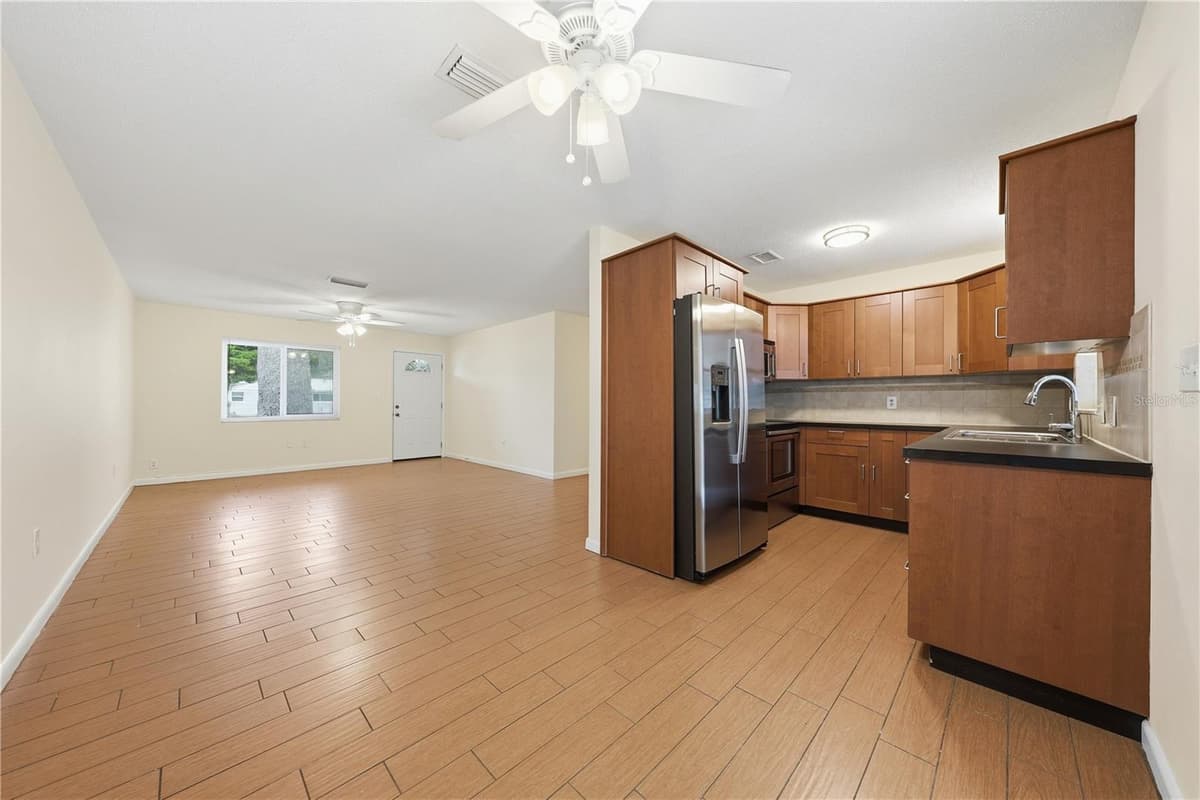 205 PONCE STREET — photo 10 of 35