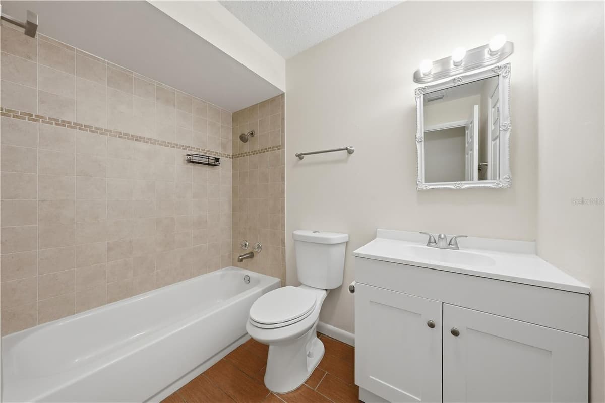 205 PONCE STREET — photo 16 of 35
