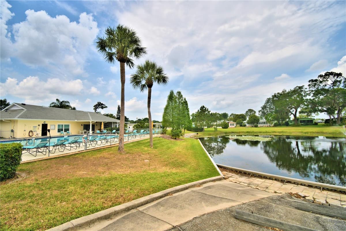 6086 SOUTHERN OAKS DRIVE — photo 35 of 66