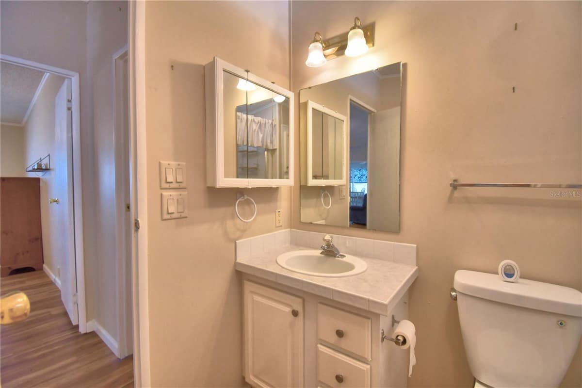 6086 SOUTHERN OAKS DRIVE — photo 8 of 66