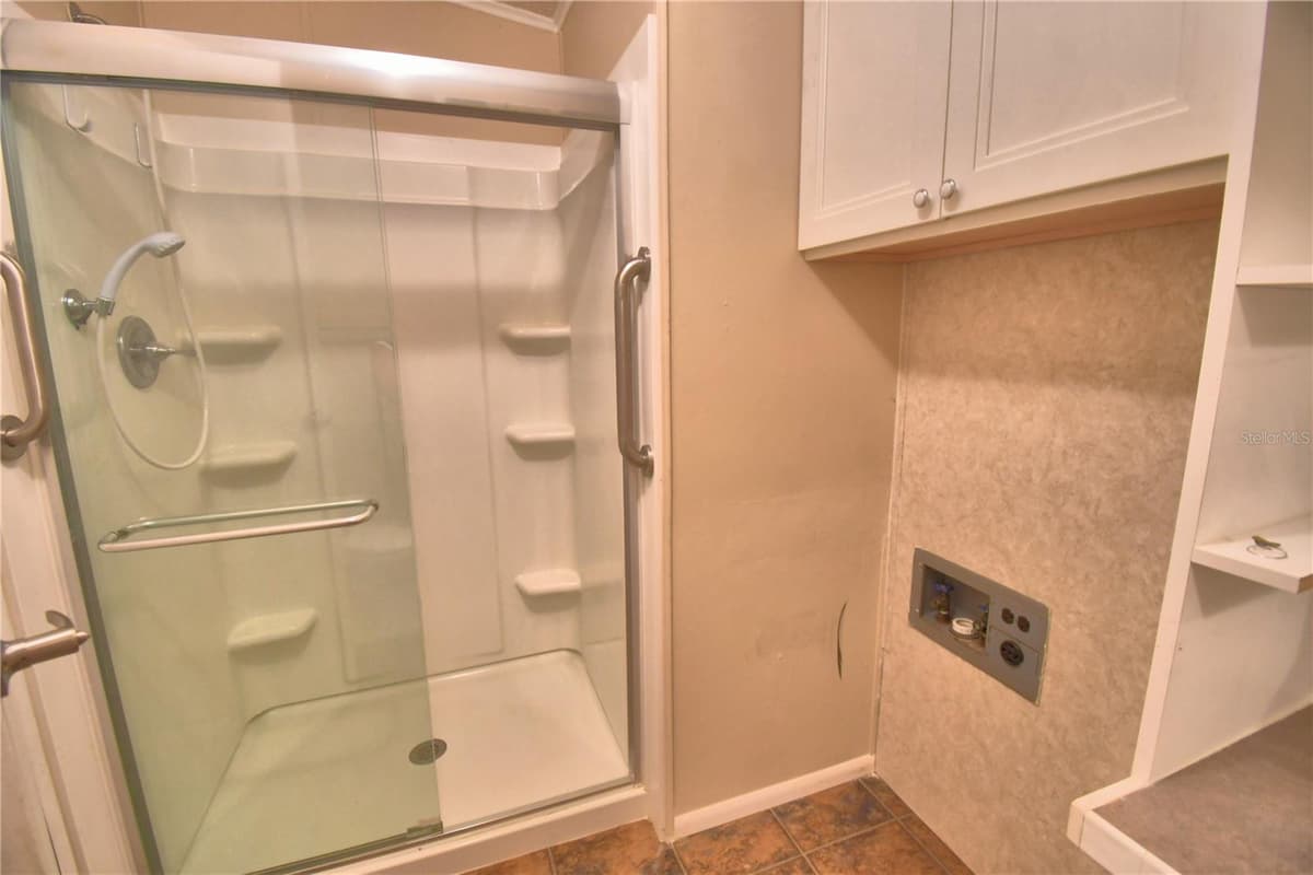 6086 SOUTHERN OAKS DRIVE — photo 49 of 66
