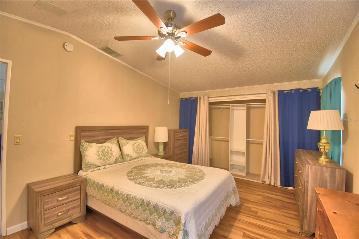 6086 SOUTHERN OAKS DRIVE — photo 19 of 66