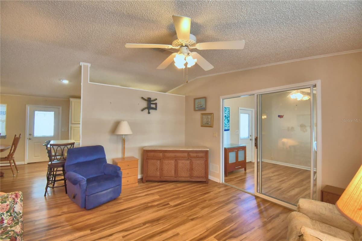 6086 SOUTHERN OAKS DRIVE — photo 18 of 66