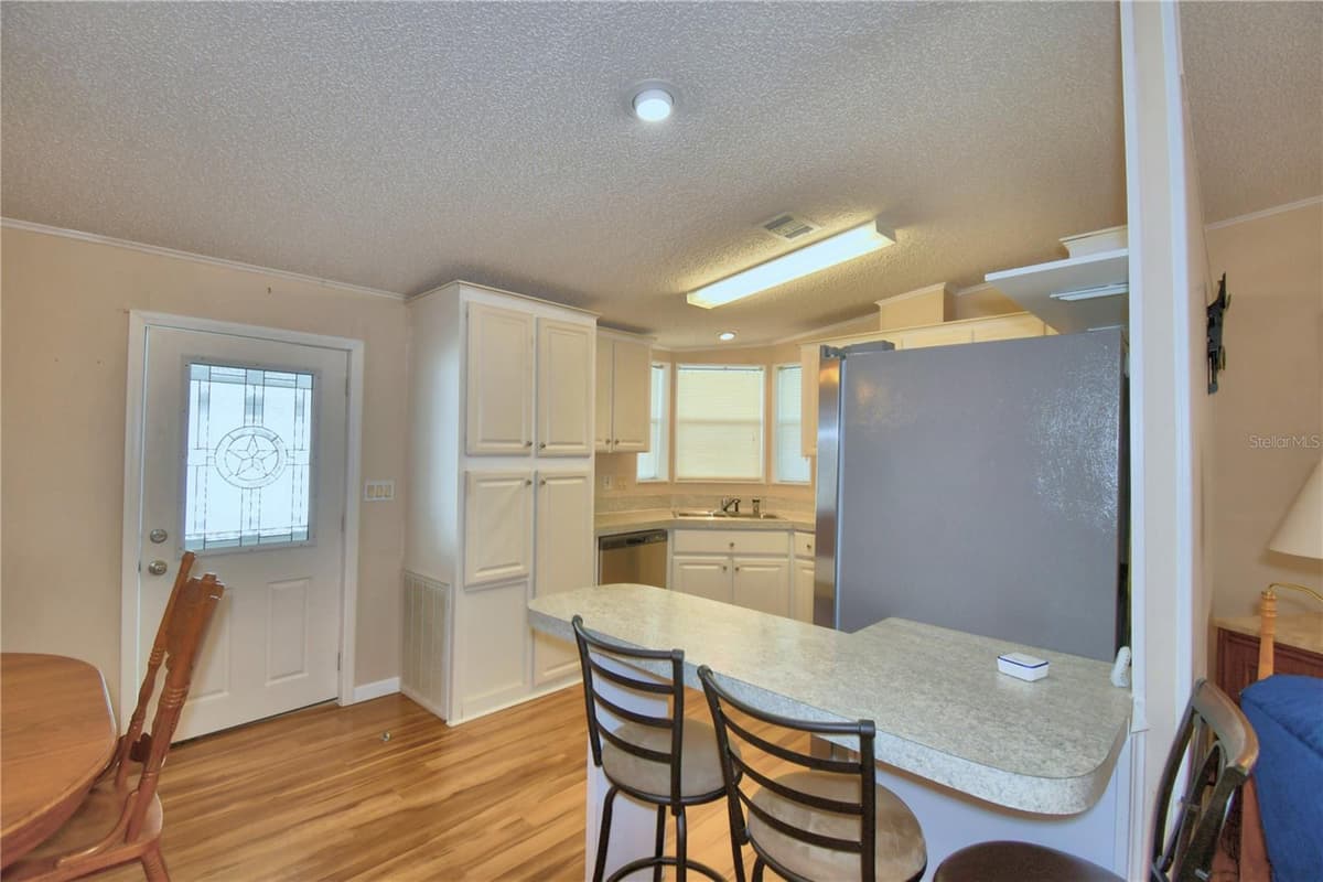 6086 SOUTHERN OAKS DRIVE — photo 5 of 66