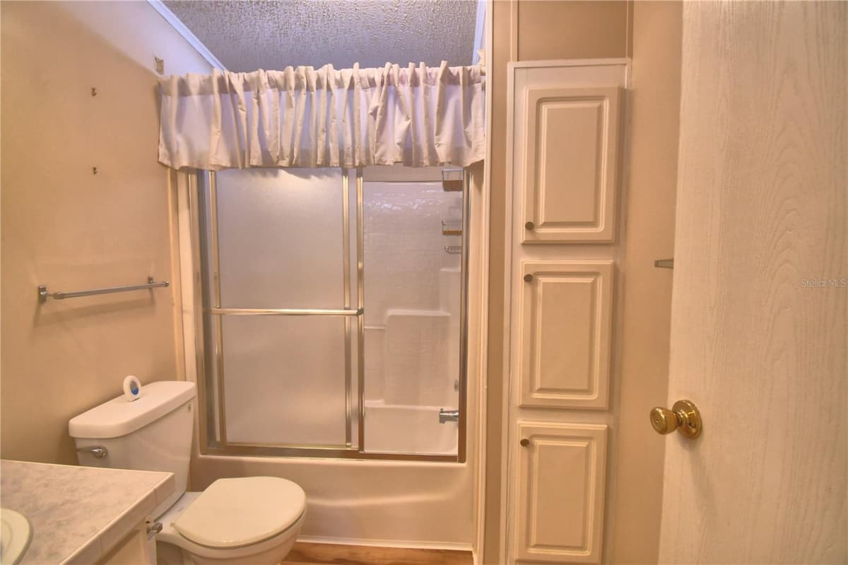 6086 SOUTHERN OAKS DRIVE — photo 21 of 66