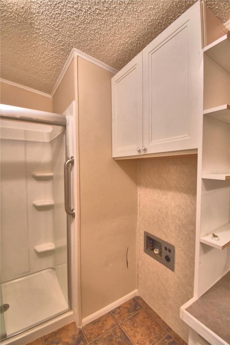 6086 SOUTHERN OAKS DRIVE — photo 13 of 66