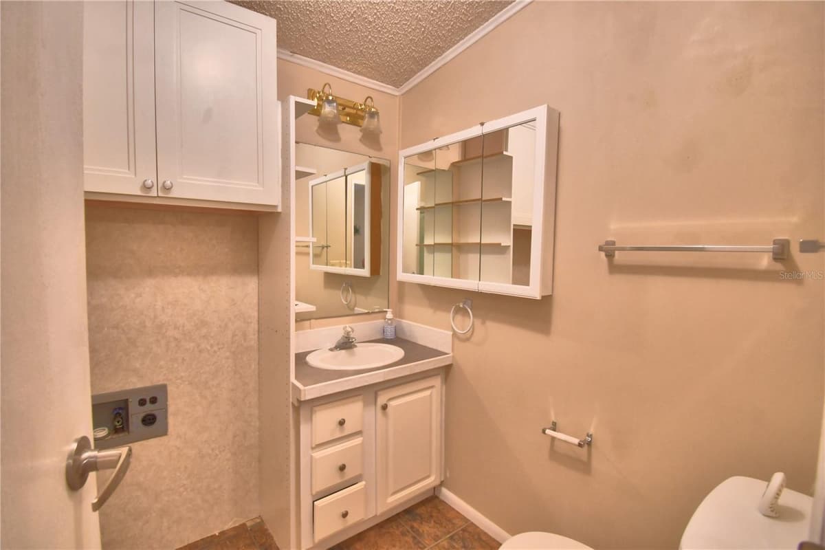 6086 SOUTHERN OAKS DRIVE — photo 52 of 66