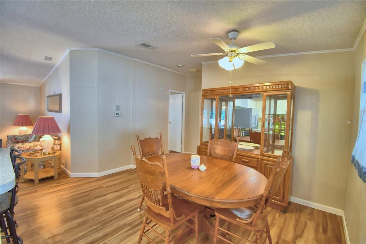 6086 SOUTHERN OAKS DRIVE — photo 6 of 66