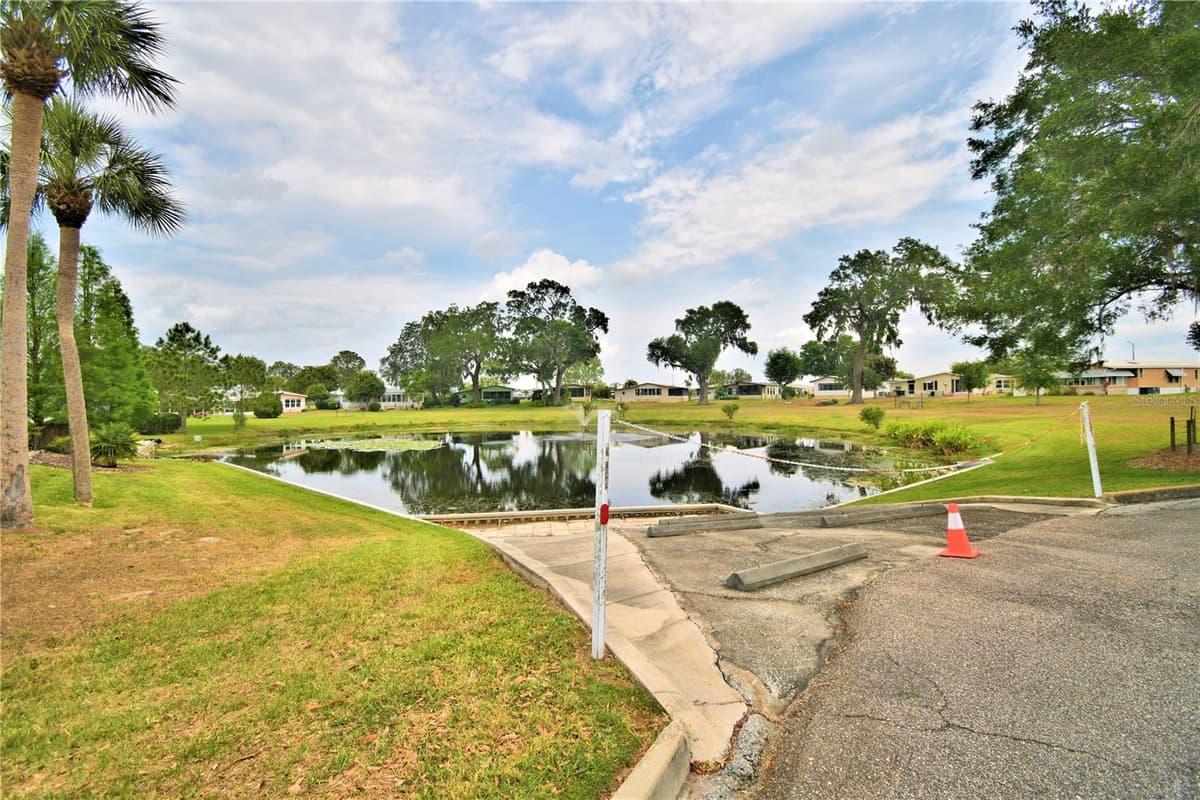 6086 SOUTHERN OAKS DRIVE — photo 33 of 66