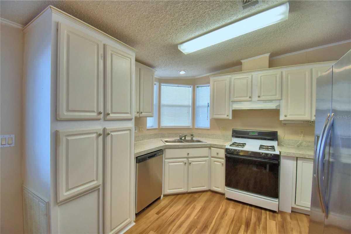 6086 SOUTHERN OAKS DRIVE — photo 55 of 66