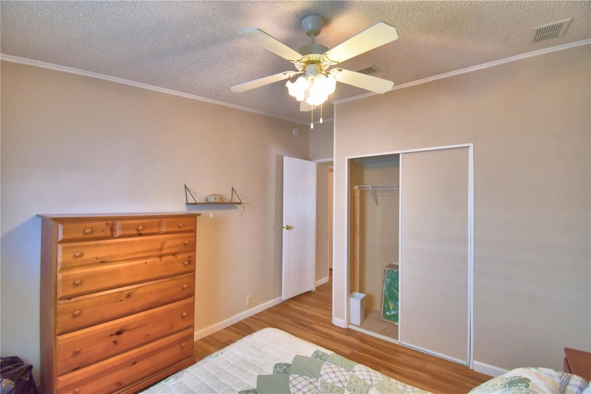 6086 SOUTHERN OAKS DRIVE — photo 10 of 66