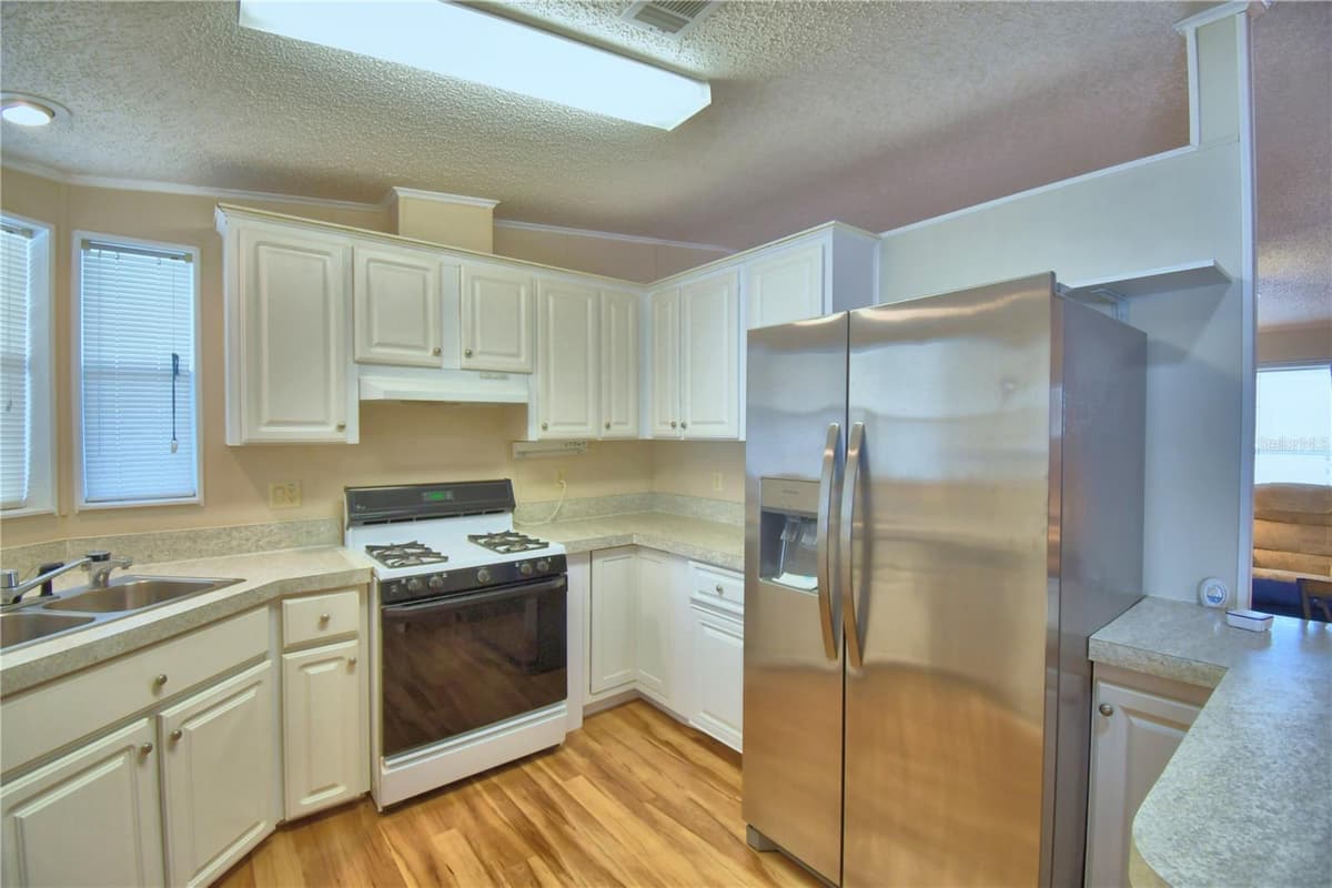 6086 SOUTHERN OAKS DRIVE — photo 40 of 66