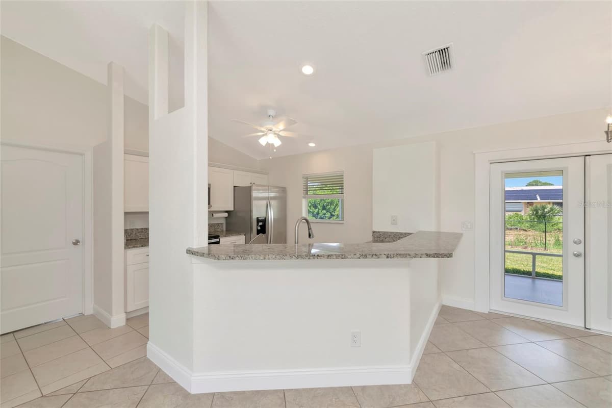 7680 LAMPLIGHTER AVENUE — photo 10 of 41