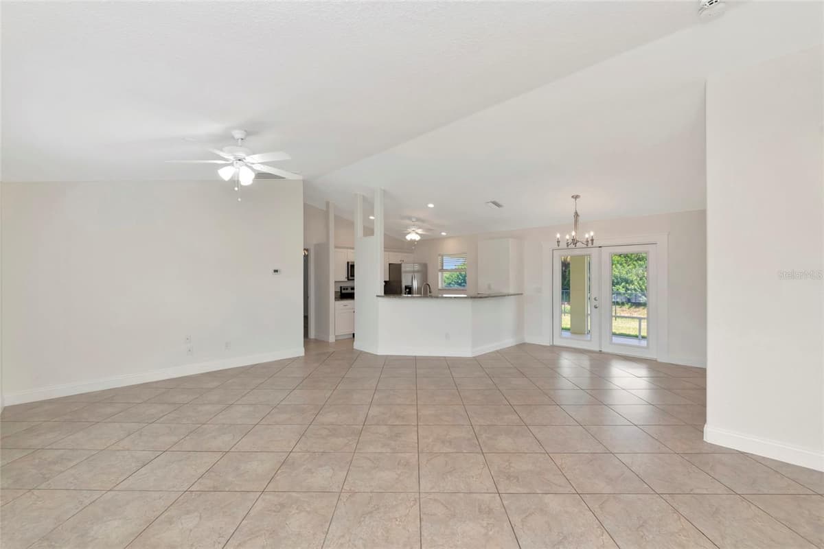 7680 LAMPLIGHTER AVENUE — photo 6 of 41