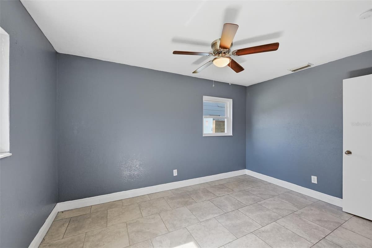 9810 54TH STREET — photo 33 of 43