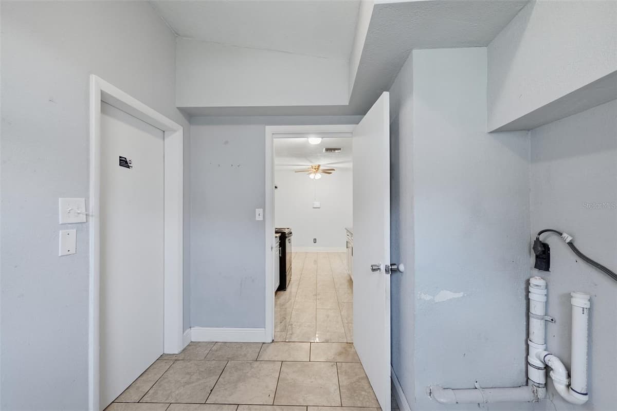 9810 54TH STREET — photo 35 of 43