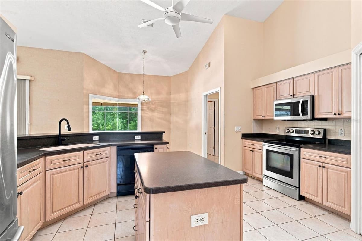 5928 OAKMONT DRIVE — photo 12 of 66