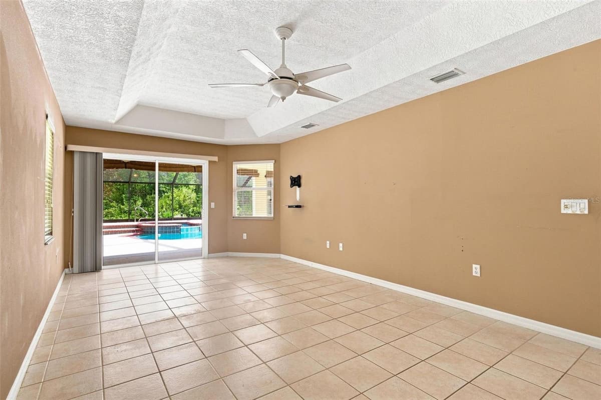 5928 OAKMONT DRIVE — photo 11 of 66