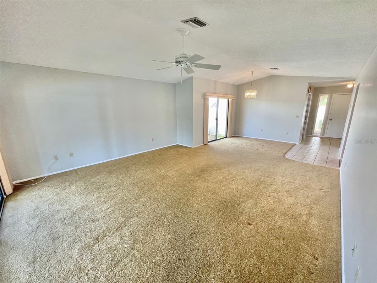 137 DRIFTING SANDS DRIVE — photo 11 of 51