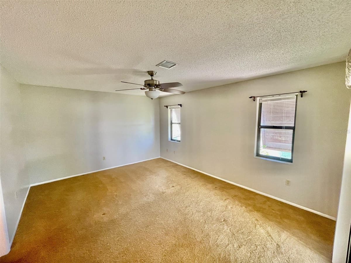 137 DRIFTING SANDS DRIVE — photo 23 of 51