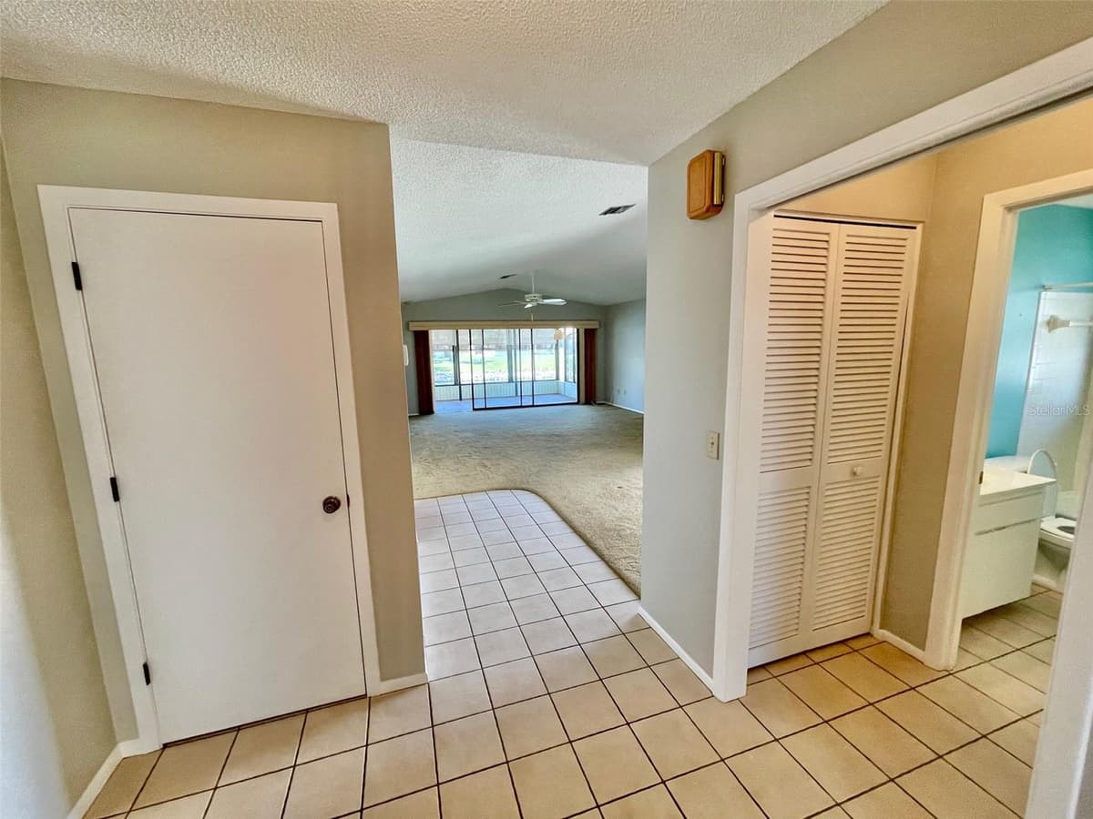 137 DRIFTING SANDS DRIVE — photo 8 of 51