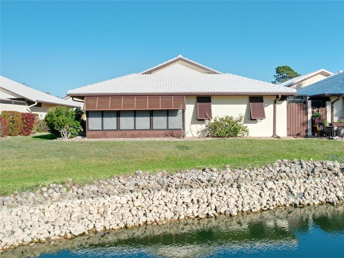 137 DRIFTING SANDS DRIVE — photo 3 of 51