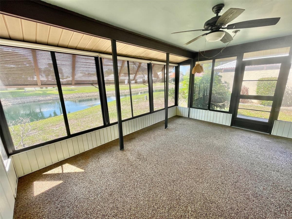 137 DRIFTING SANDS DRIVE — photo 13 of 51