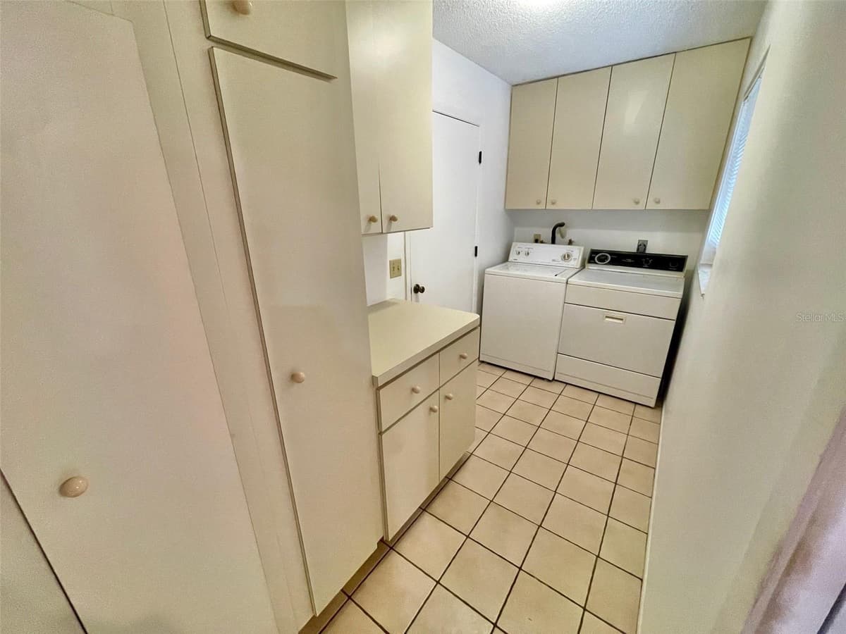 137 DRIFTING SANDS DRIVE — photo 32 of 51