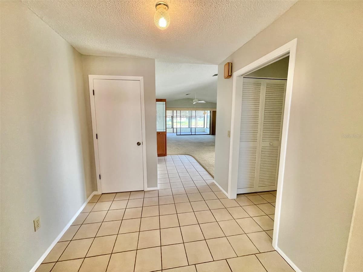 137 DRIFTING SANDS DRIVE — photo 7 of 51