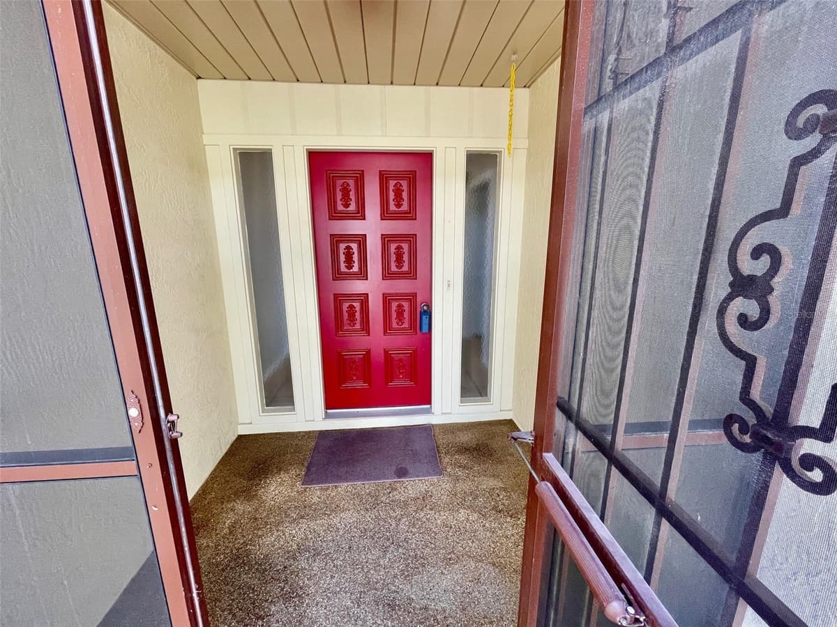 137 DRIFTING SANDS DRIVE — photo 6 of 51