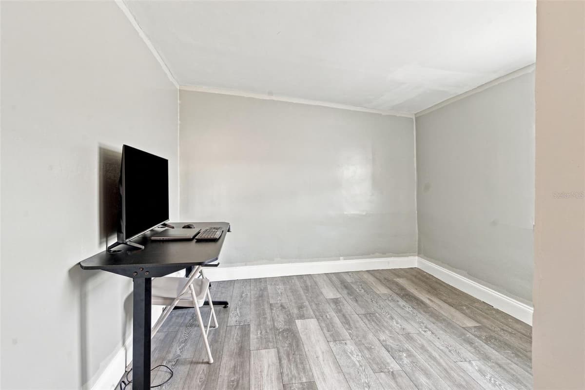 618 CARIBOU COURT — photo 21 of 27