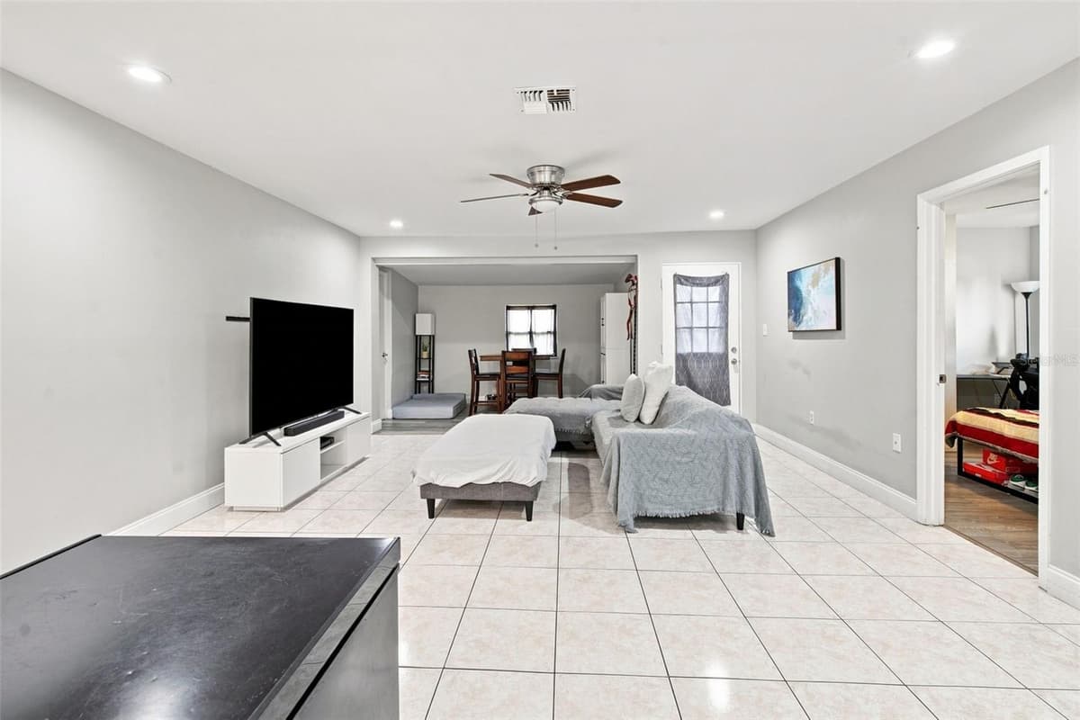 618 CARIBOU COURT — photo 4 of 27