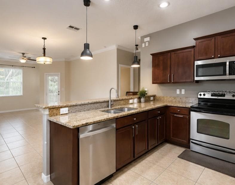 8505 BROKEN WILLOW COURT — photo 5 of 44