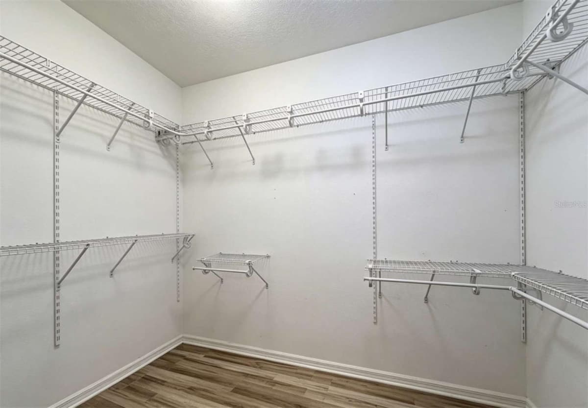 8505 BROKEN WILLOW COURT — photo 16 of 44