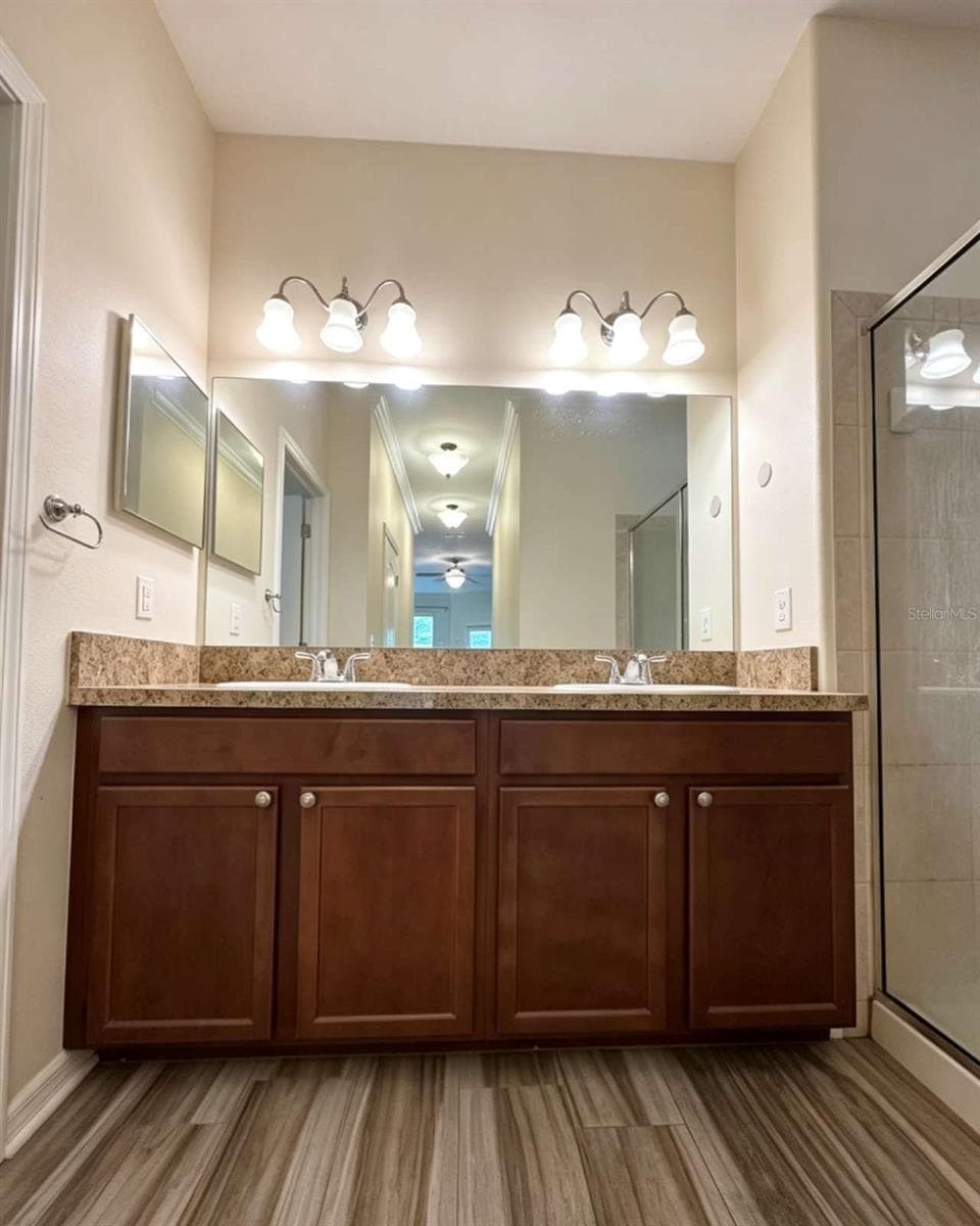 8505 BROKEN WILLOW COURT — photo 13 of 44