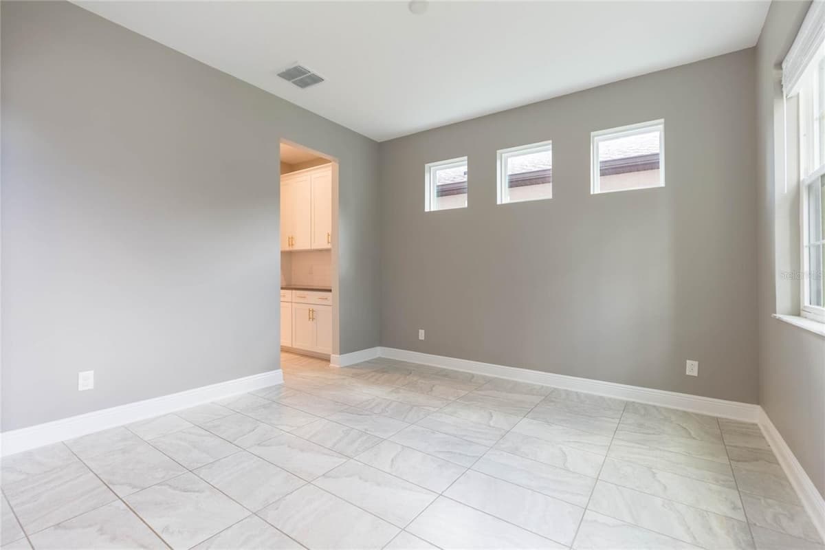 19457 REDWOOD POINT DRIVE — photo 5 of 60