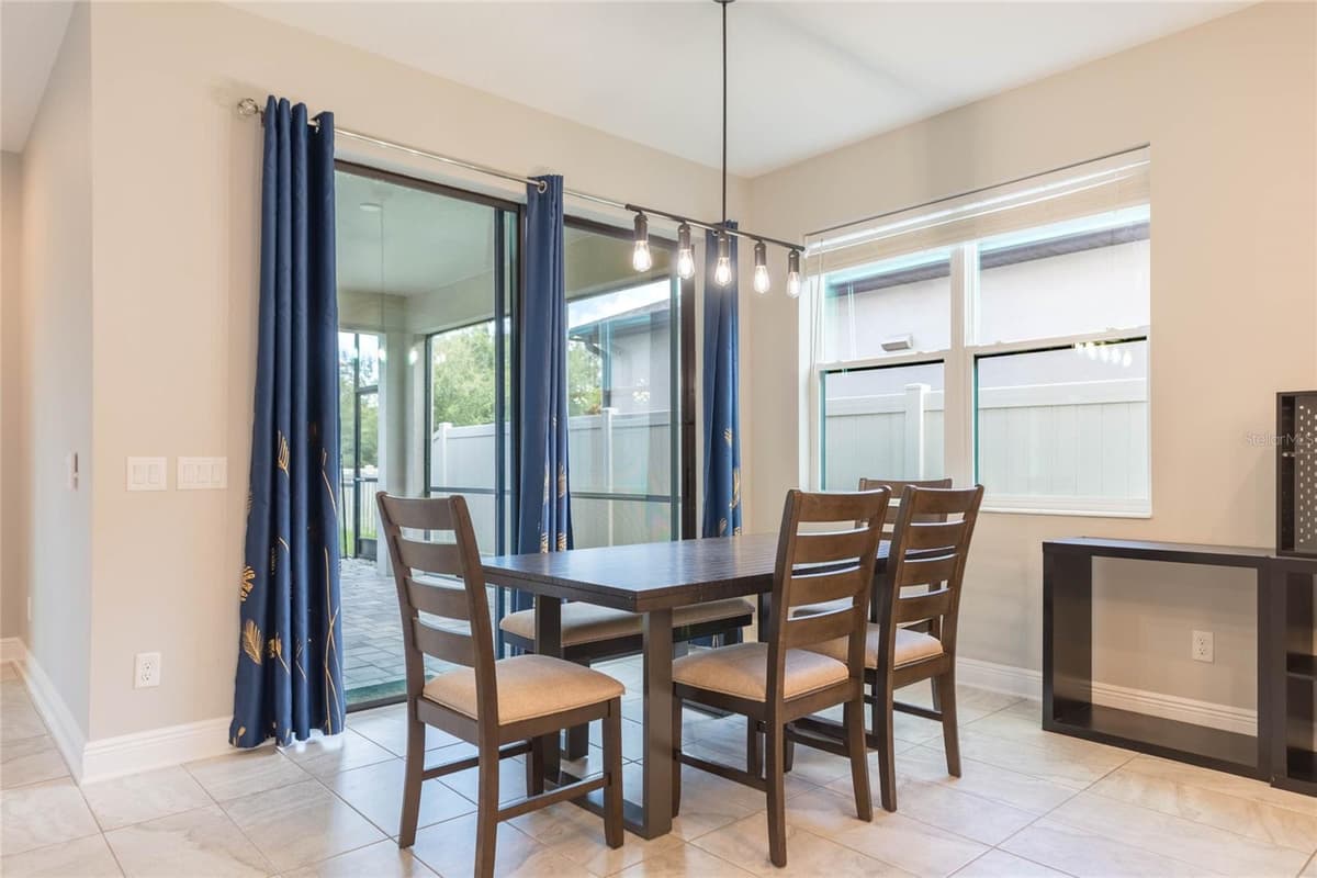 19457 REDWOOD POINT DRIVE — photo 13 of 60