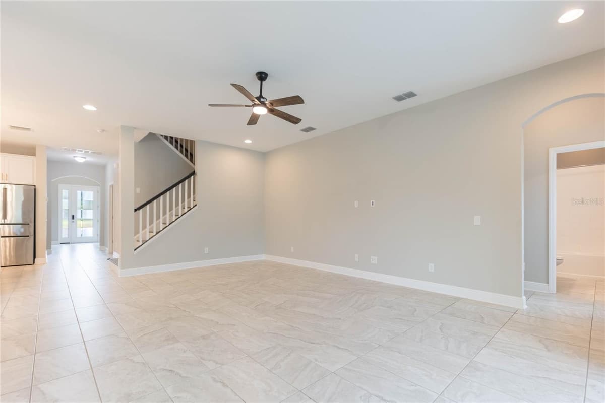 19457 REDWOOD POINT DRIVE — photo 17 of 60