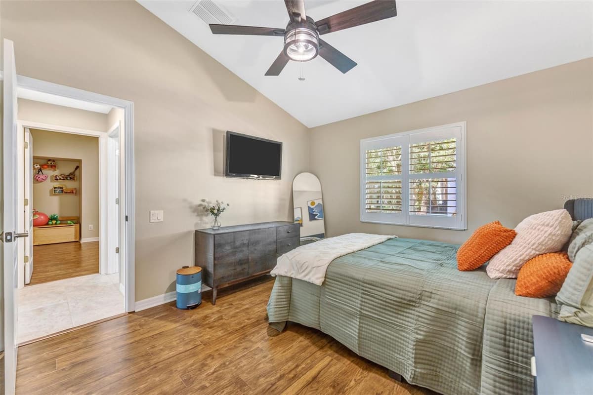 23302 GRACEWOOD CIRCLE — photo 39 of 57