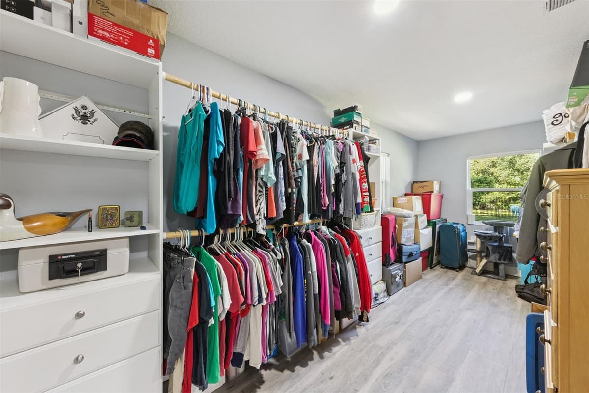 27821 LOIS DRIVE — photo 23 of 50