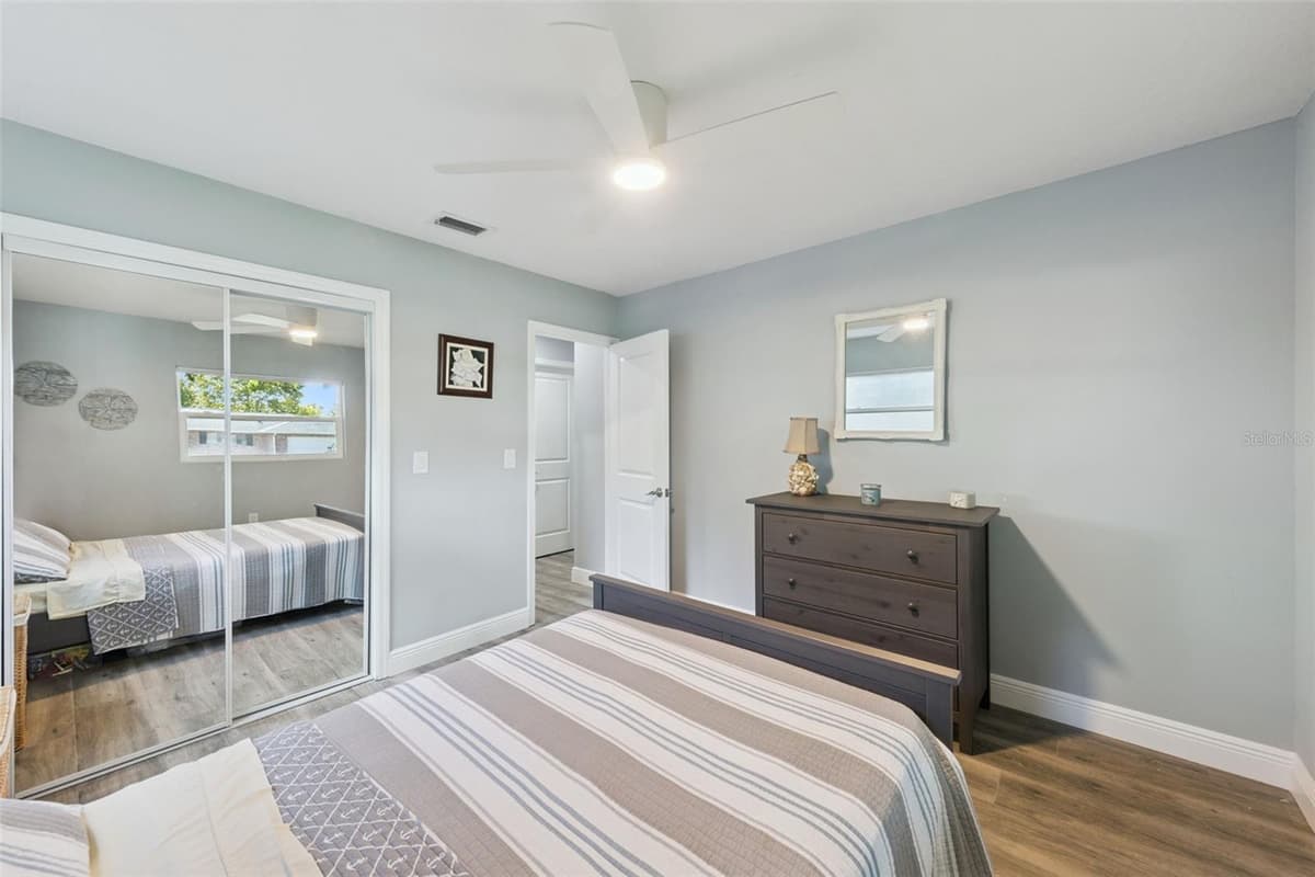 27821 LOIS DRIVE — photo 16 of 50