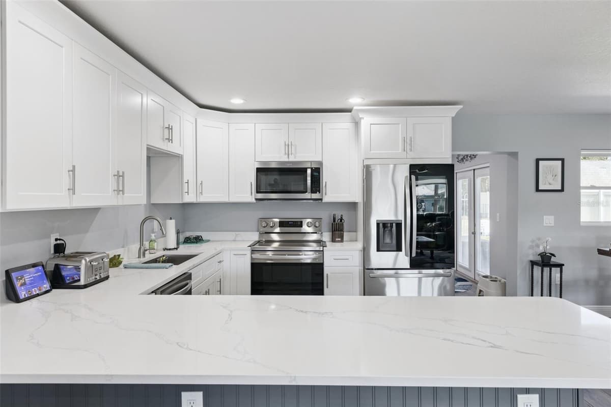 27821 LOIS DRIVE — photo 9 of 50