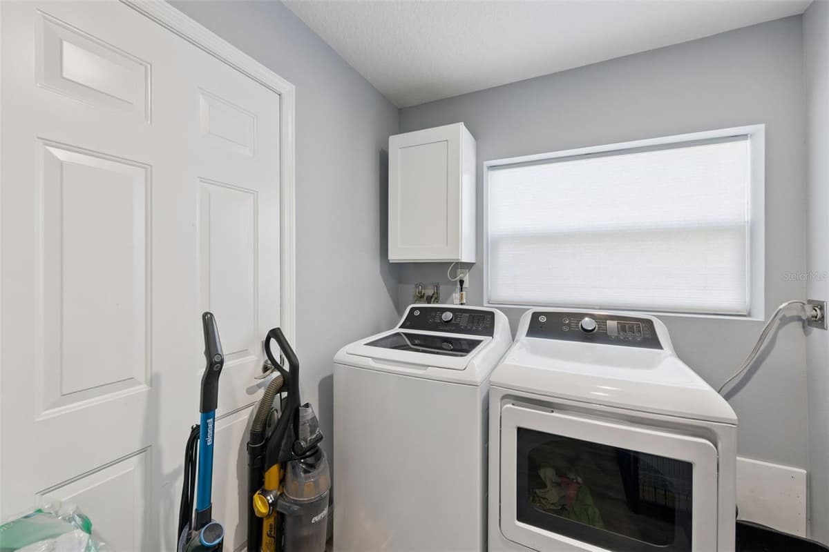 27821 LOIS DRIVE — photo 24 of 50