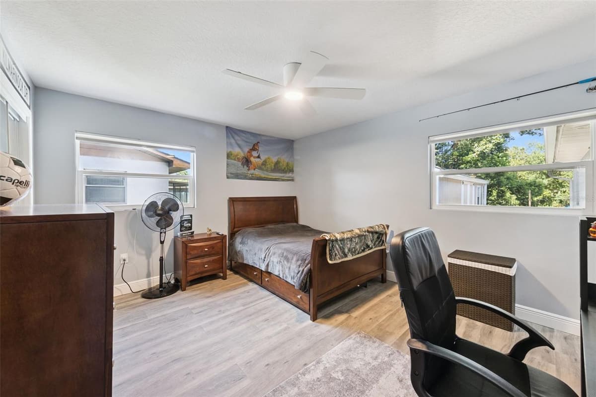27821 LOIS DRIVE — photo 12 of 50
