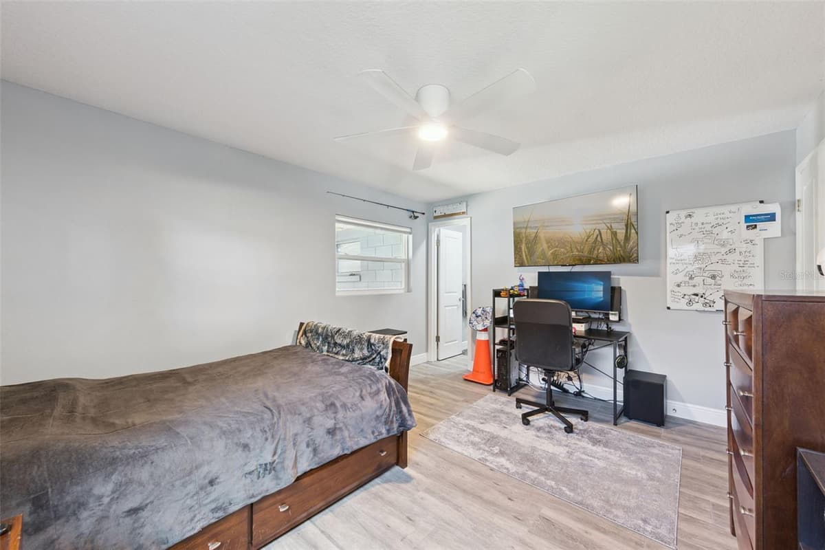 27821 LOIS DRIVE — photo 13 of 50