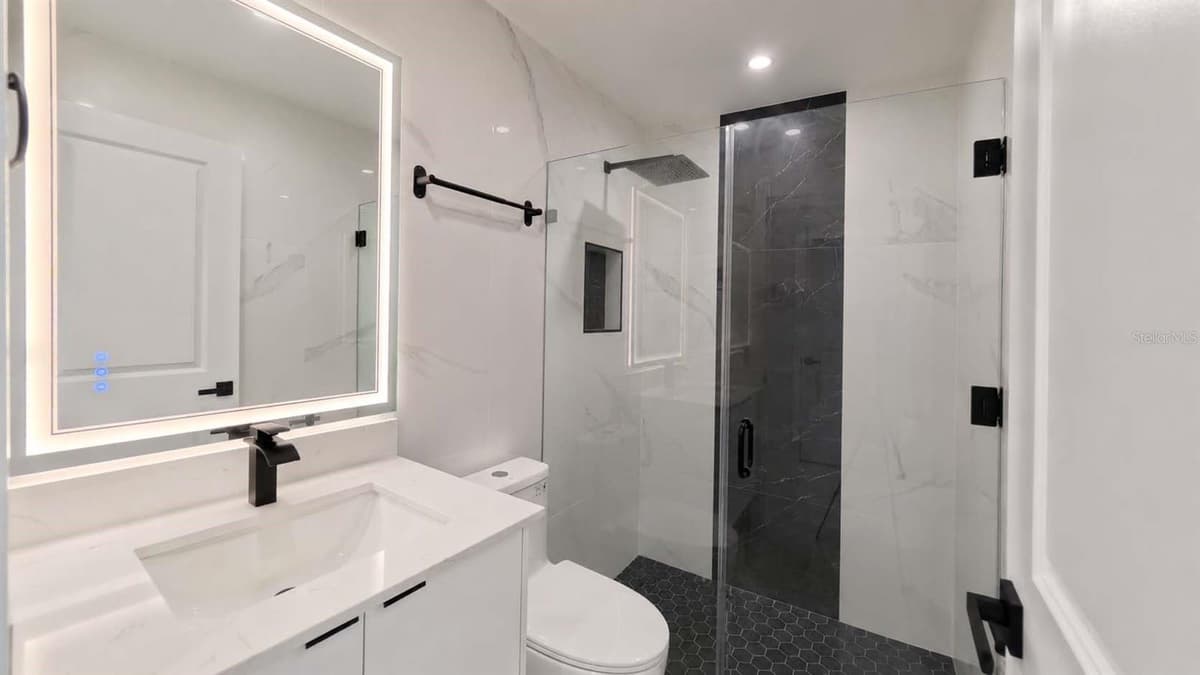 729 ANACONDA AVENUE — photo 19 of 33