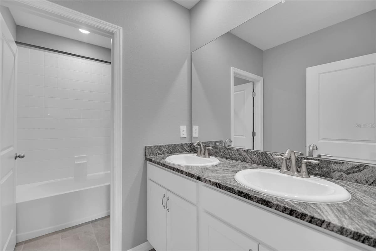 5748 WOODLAND SAGE DRIVE — photo 28 of 76